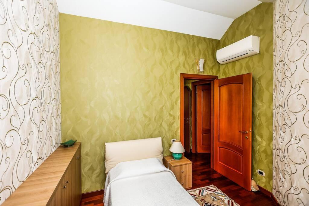 Prestigioso Appartamento Di 70Mq Vicino Milano Legnano Kültér fotó