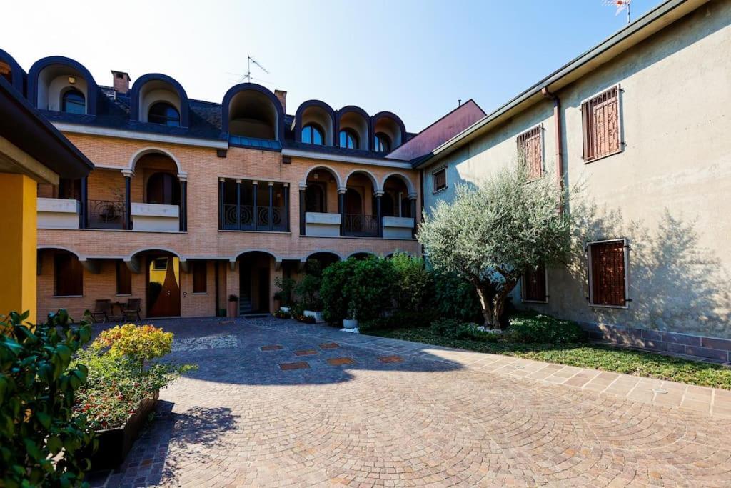 Prestigioso Appartamento Di 70Mq Vicino Milano Legnano Kültér fotó