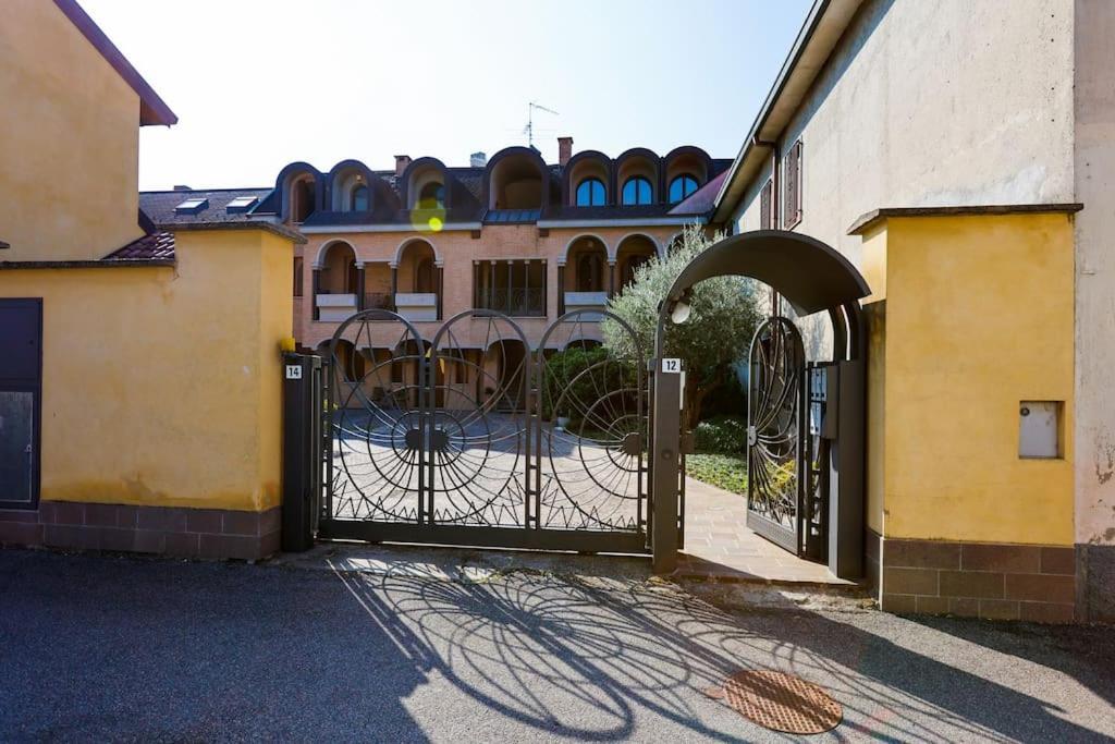 Prestigioso Appartamento Di 70Mq Vicino Milano Legnano Kültér fotó